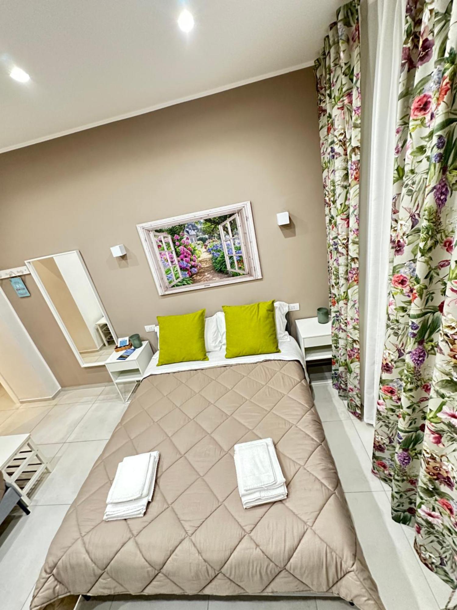 Di Passaggio Hotel Bari Kültér fotó